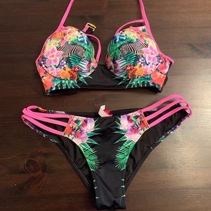 VS push-up bikini
